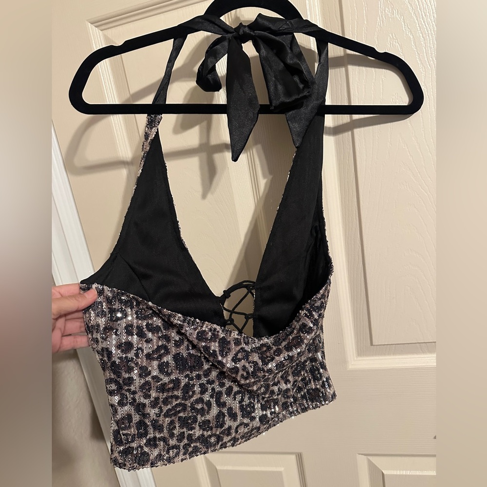Nasty Gal Sequin Animal Print w Satin Halter Crop Top, Black, Sz Small, NWOT - Picture 4 of 11